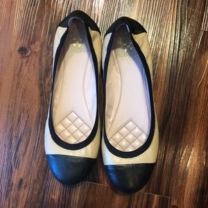 NWT!! Vince Camuto Flats Nude&Black